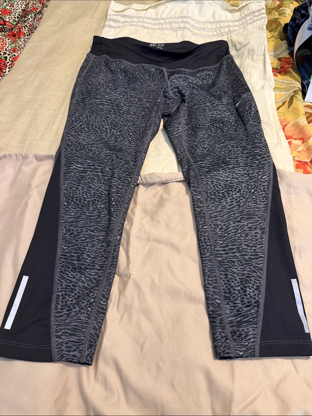 Nike Black & Charcoal Patterned Dri-FIT Leggings